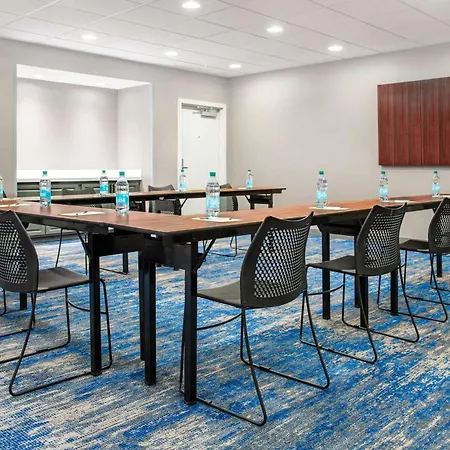 Hampton Inn & Suites Brookings-2