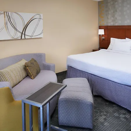 Courtyard By Marriott Rockford-2