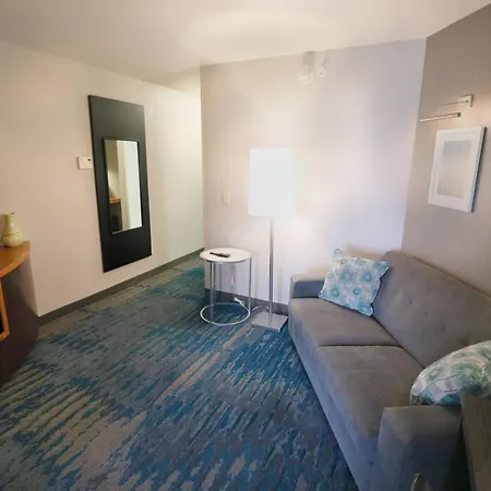 Fairfield Inn & Suites Des Moines Airport-3