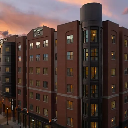 Courtyard By Marriott Syracuse Downtown At Armory Square-3