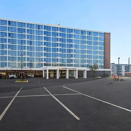 Comfort Inn & Suites Omaha Central-2