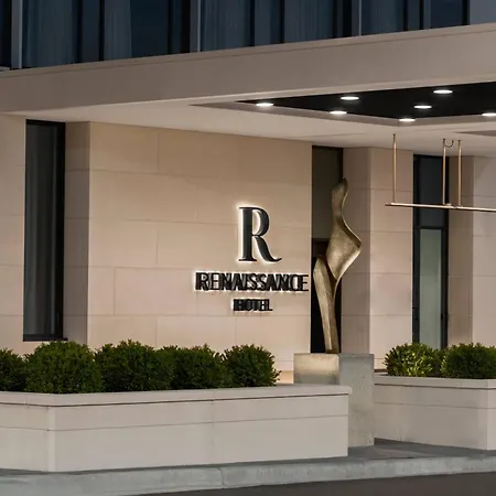 Renaissance Milwaukee West Hotel-2