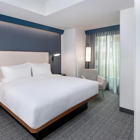 Courtyard By Marriott Atlanta Midtown-2