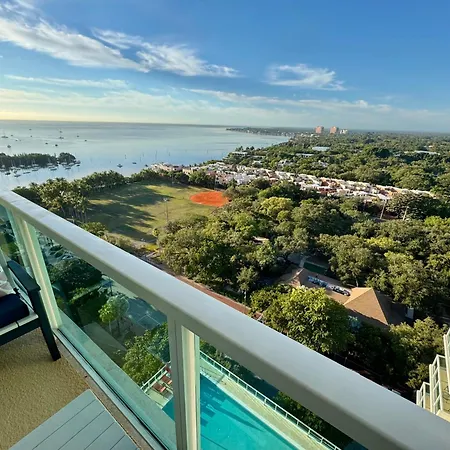 Balcony Ocean Views - Pool, Gym, Wi-Fi & Parking-3