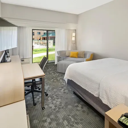 Courtyard By Marriott Bryan College Station-3