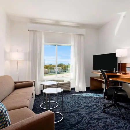Fairfield Inn & Suites By Marriott St Petersburg North-2