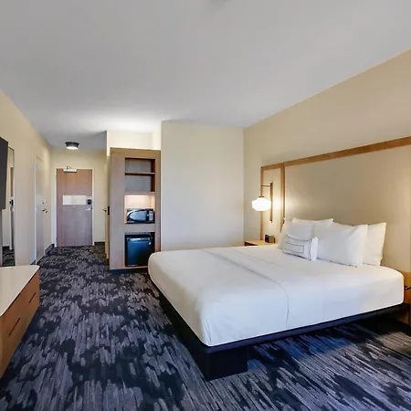 Fairfield Inn & Suites Bardstown-2