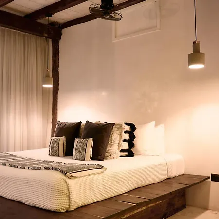Amor Rooms-2