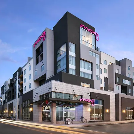 Moxy Nashville Vanderbilt Area-3