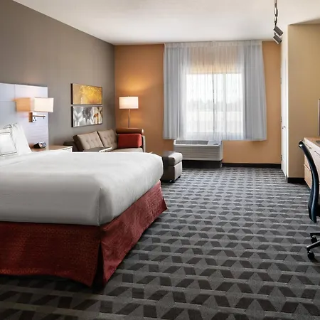 Towneplace Suites Fresno Clovis-2