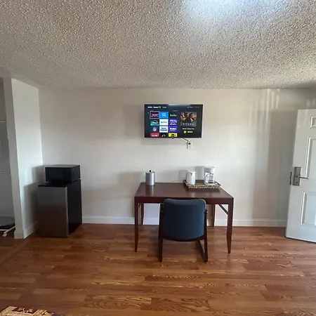 Quest Inn Weatherford-3
