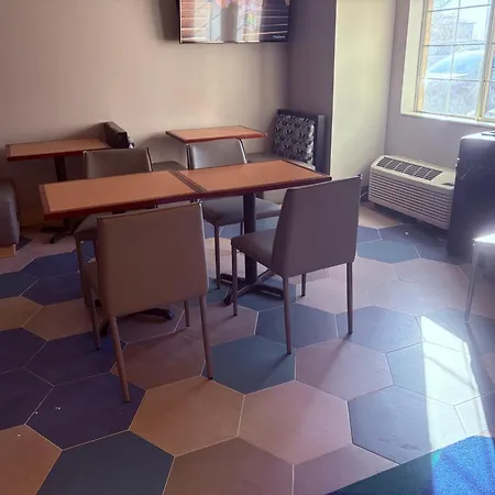 Microtel Inn & Suites By Wyndham Denver Airport-2
