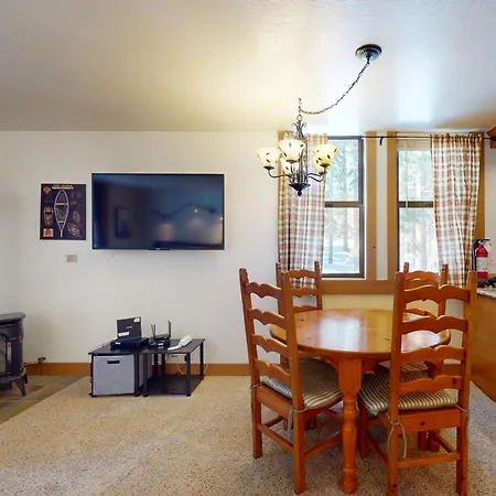 Aspen Grove Hideaway-3