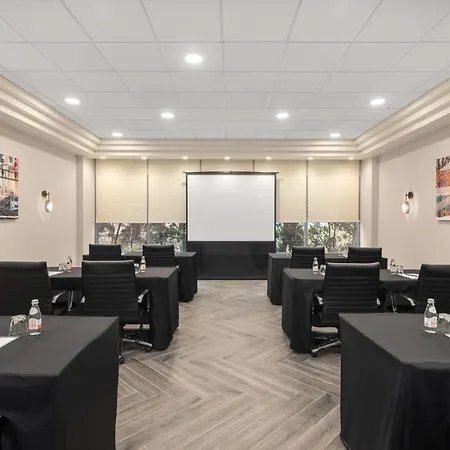 Hampton Inn & Suites Downers Grove Chicago-2