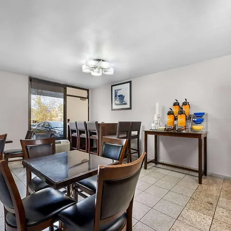 Days Inn By Wyndham Raleigh Midtown-2