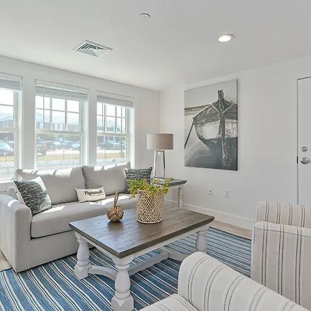 Harbourtown Suites On Plymouth Harbor-3