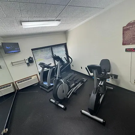 Ramada By Wyndham Newark/Wilmington-2