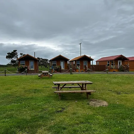 Westport Inn Cabins-2