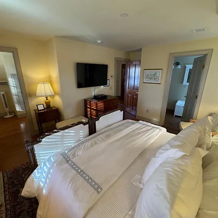The 1708 House-2