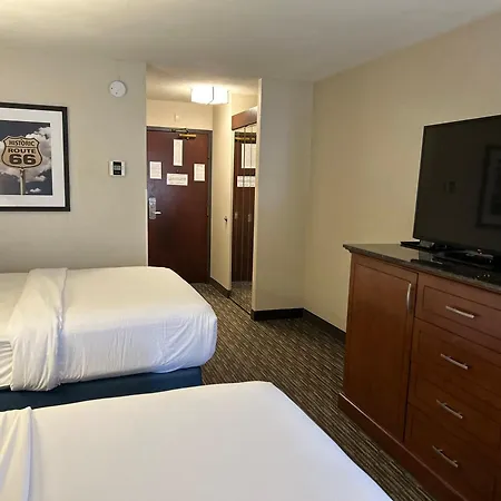 Heritage Inn & Suites St Louis Fenton, Trademark By Wyndham-3