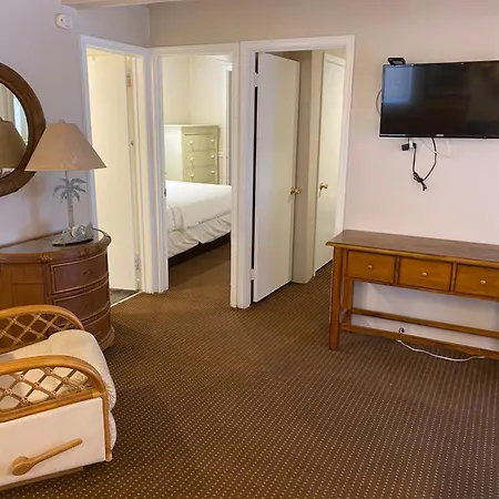 The Admiral Hotel/Motel-3