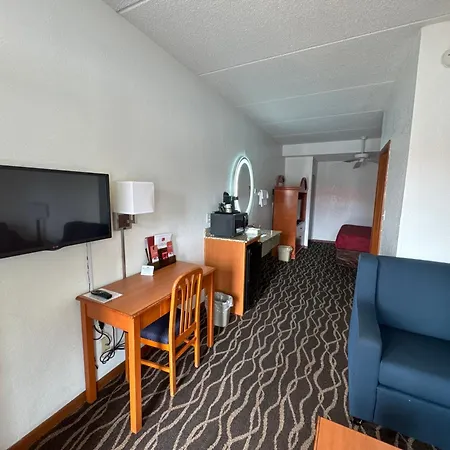 Econo Lodge Inn & Suites-2