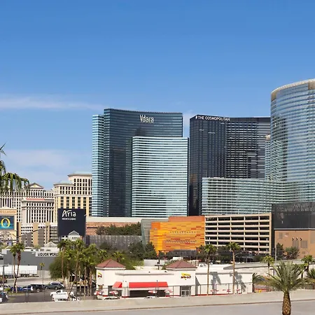 Hampton Inn Tropicana-3