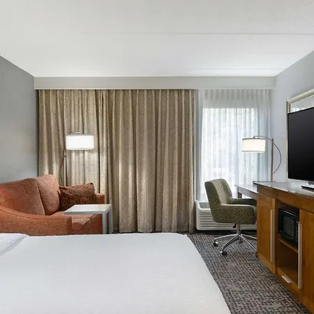 Hampton Inn Tallahassee-Central-3