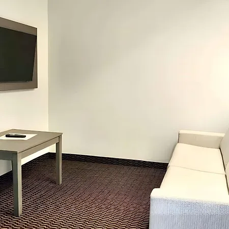 Ramada By Wyndham Columbia-2