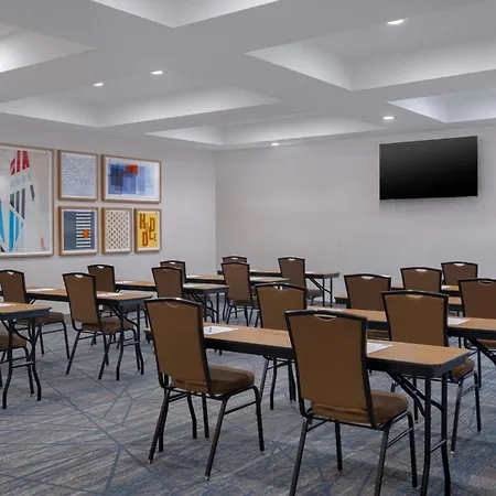 Holiday Inn Express Hotel & Suites Prattville South By Ihg-2