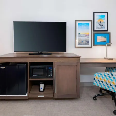 Hampton Inn And Suites Clearwater Beach-2