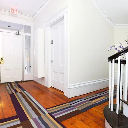 Charming & Stylish Studio On Beacon Hill #8-3