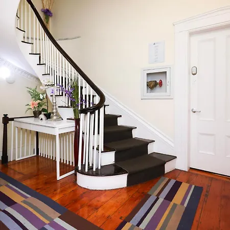 Charming & Stylish Studio On Beacon Hill #3-2