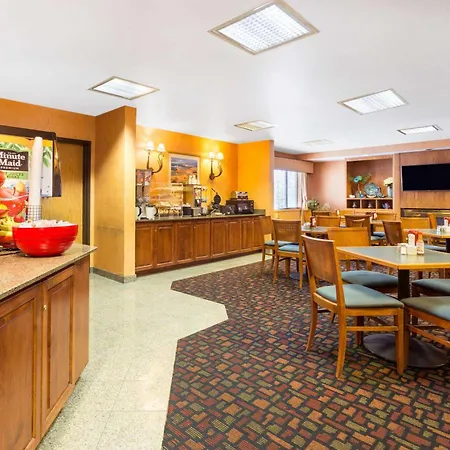 Ramada By Wyndham Kent Seattle Area-2