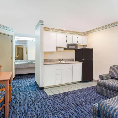 Ramada By Wyndham Kent Seattle Area-3