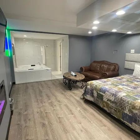 Midway Inn & Suites-3
