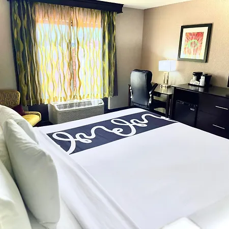 La Quinta By Wyndham Orlando Universal Area - Free Shuttle To Universal-3