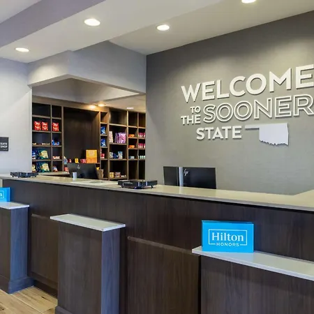 Hampton Inn & Suites Woodward-3