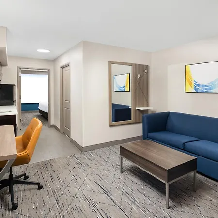Holiday Inn Express & Suites - Green Bay East By Ihg-2