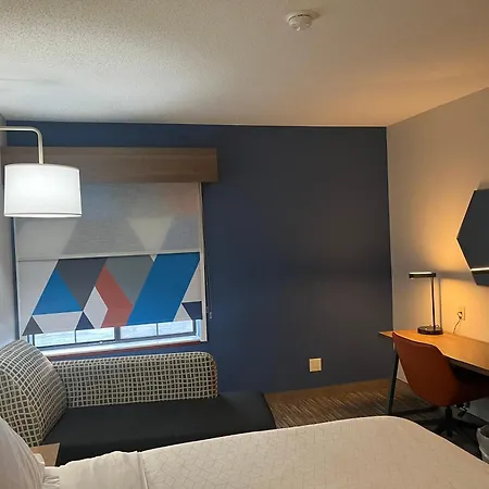 Holiday Inn Express Henderson By Ihg-2