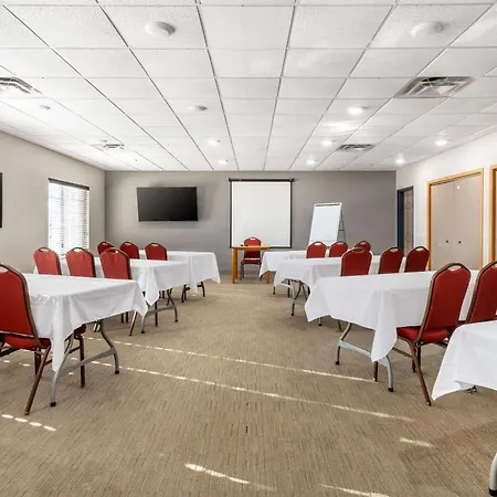 Country Inn & Suites By Radisson, Watertown, Sd-3