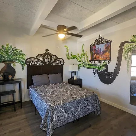 Riverboat Inn & Suites-2