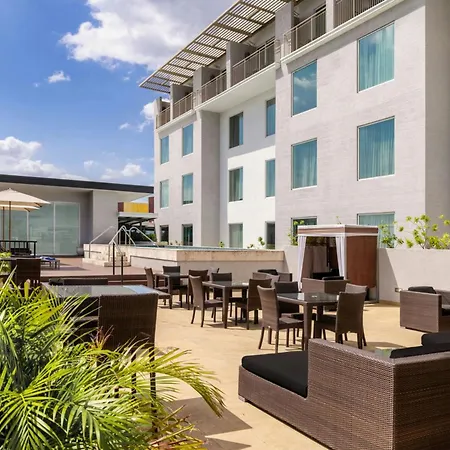 Courtyard By Marriott Kingston, Jamaica-2
