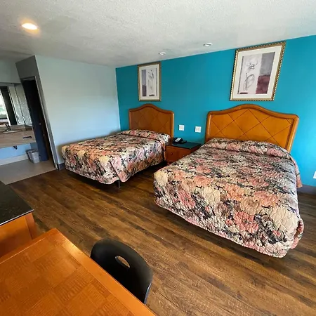 Travelers Inn-3