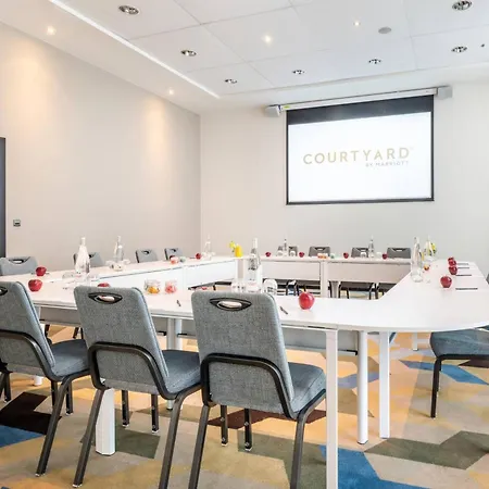 Courtyard By Marriott Brussels-3