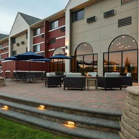 Courtyard La Crosse Downtown/Mississippi Riverfront-2