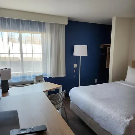 Spark By Hilton Wichita East-3