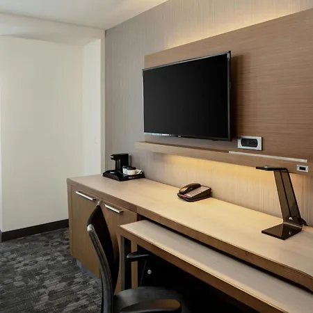 Courtyard By Marriott Detroit Farmington-2