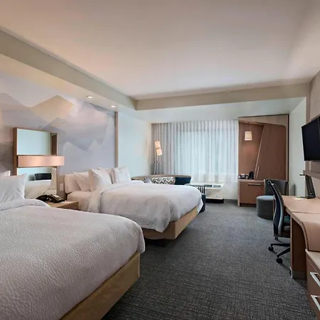 Courtyard By Marriott Houston Sugar Land/Lake Pointe-3