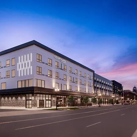 Courtyard By Marriott Lansing Downtown-2